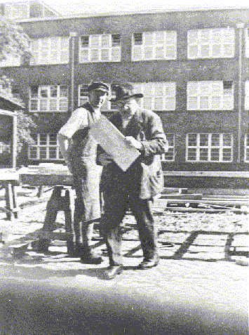 ::Wilhelm Söffge (r.) und Emil Ohlendorf